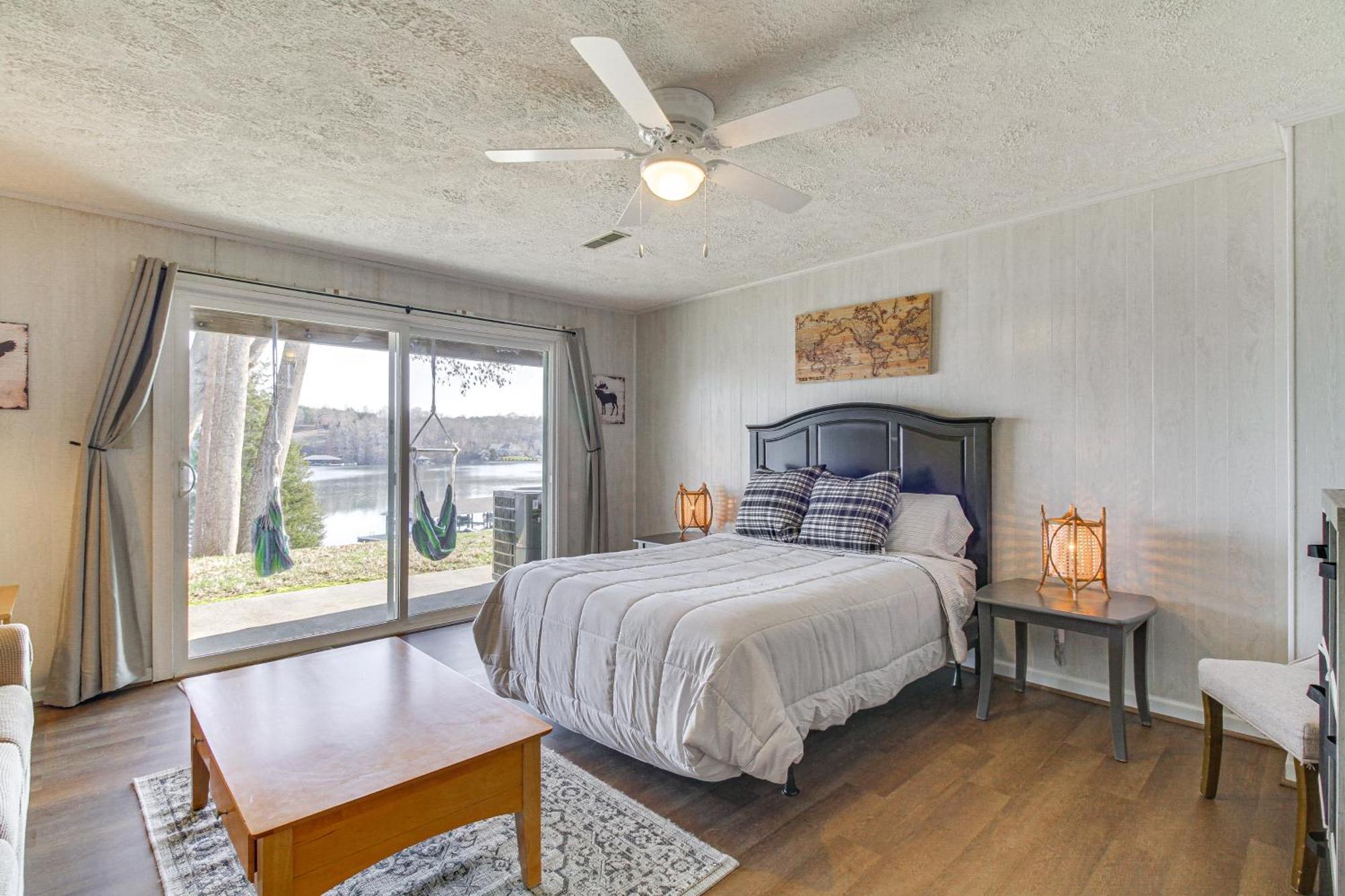 Lakefront Moneta Home With Community Boat Dock! Buitenkant foto